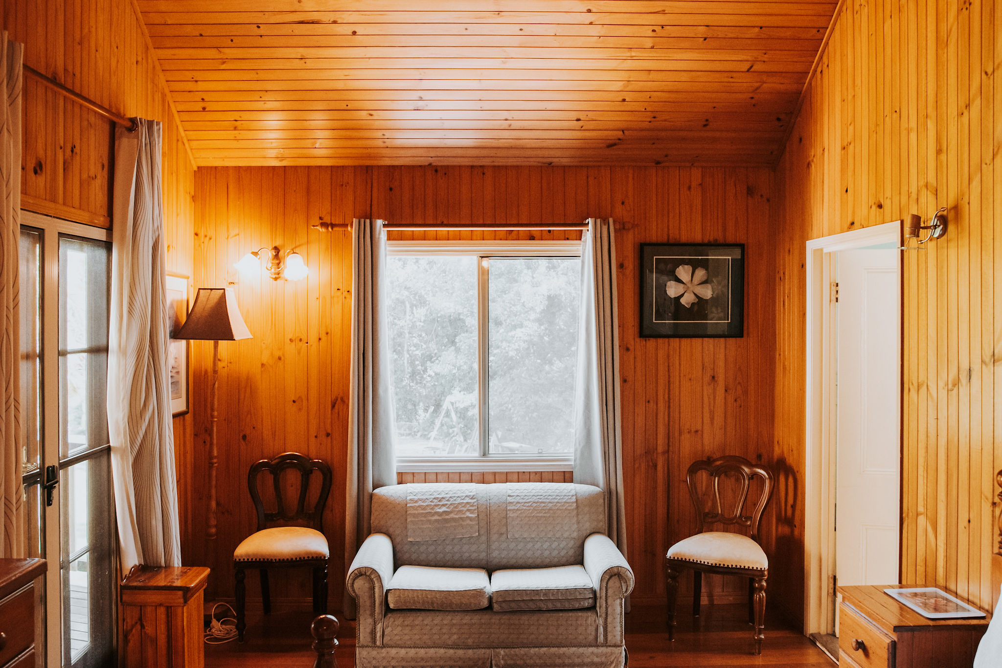 Tibro Room 8